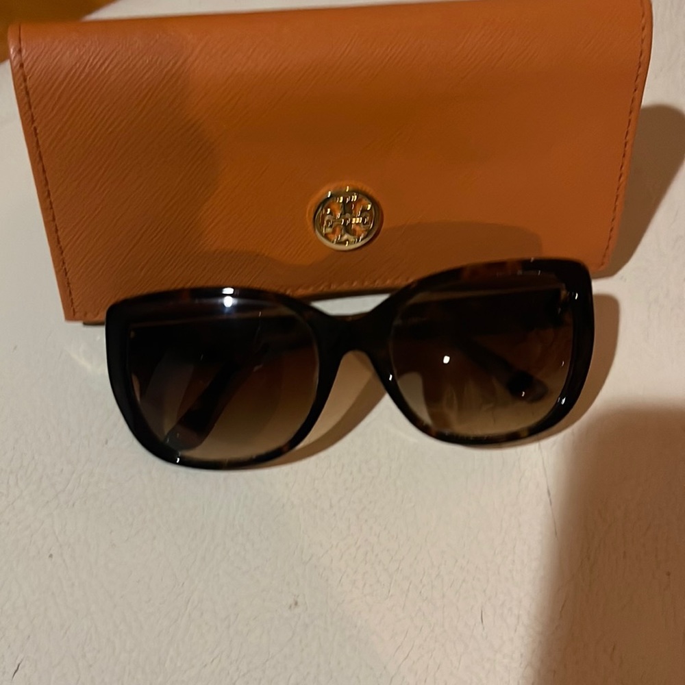 Tory burch sunglasses